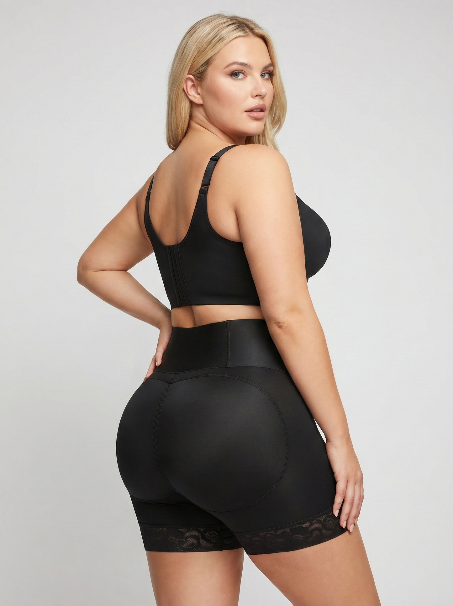 Remonte Fesses Pamela